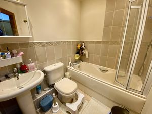 Bathroom/WC- click for photo gallery